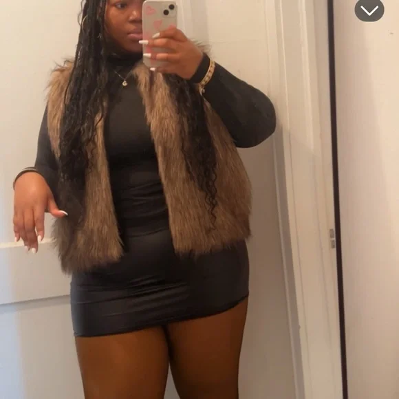 Women's Faux Fur Vest - Brown - Picture 2 of 3